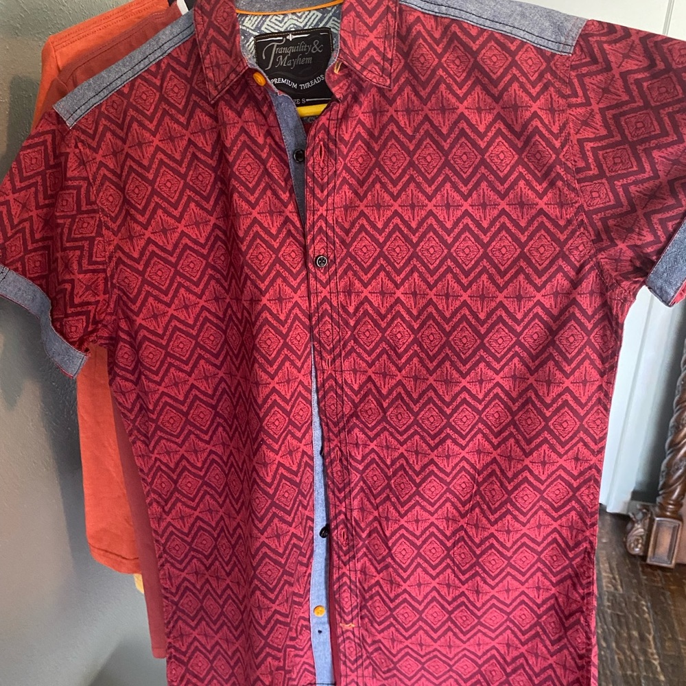 Tribal shirt size adult small fits regular